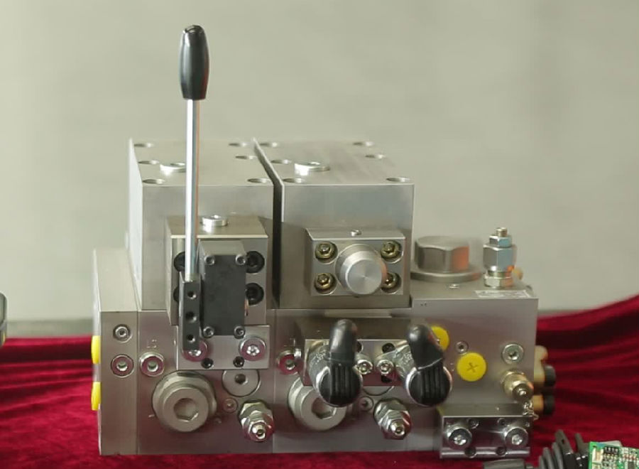 手動(dòng)比例換向閥組